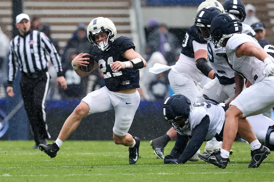 Apr 25, 2026; University Park, PA, USA; Penn State Nittany Lions running back Carson Hansen (21) runs with the ball during the Penn State Blue-White Spring game at Beaver Stadium. Mandatory Credit: Matthew O'Haren-Imagn Images