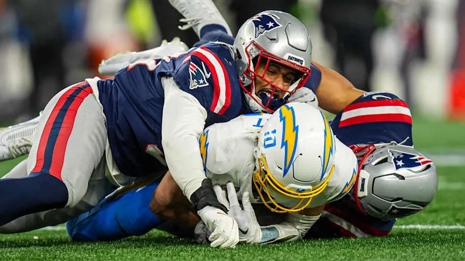 New England Patriots linebacker Elijah Ponder