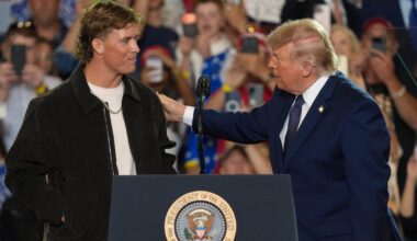 Trump Goes On Wild Rant About NY Giants QB's 'Tree Trunk' Legs