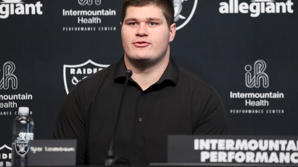 Raiders star Tyler Linderbaum celebrates wedding after massive Vegas payday