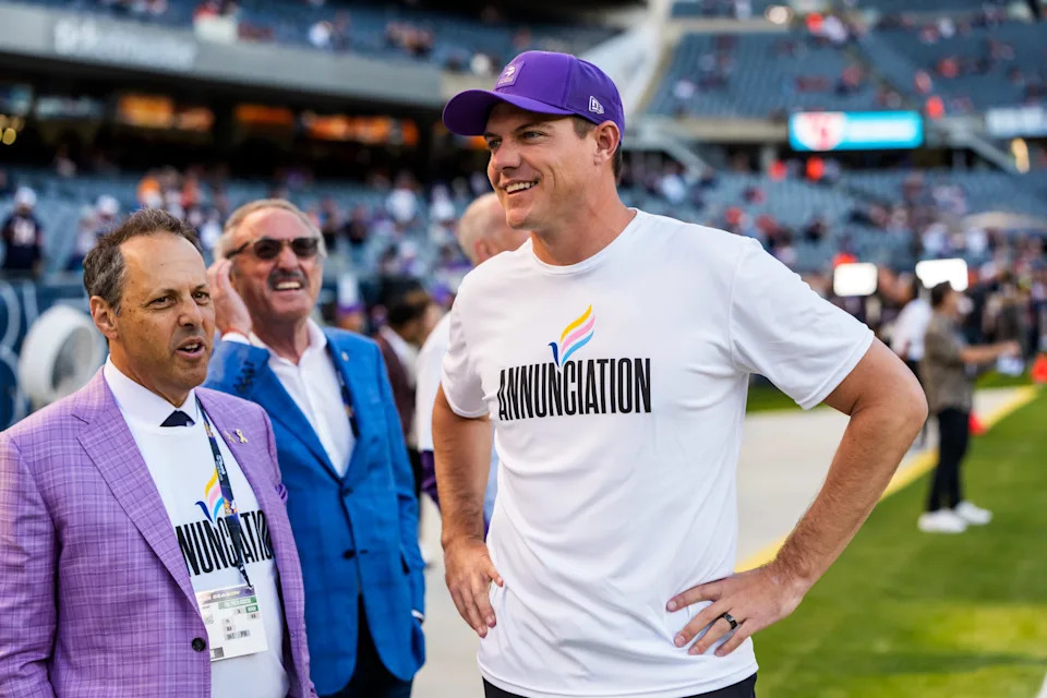 CHICAGO, ILLINOIS - SEPTEMBER 8: Minnesota Vikings head coach Kevin O'Connell and Minnesota Vikings owner Mark Wilf talk prior to to an NFL football game against the Chicago Bears at Solider Field on September 8, 2025 in Chicago, Illinois. (Photo by Todd Rosenberg/Getty Images)