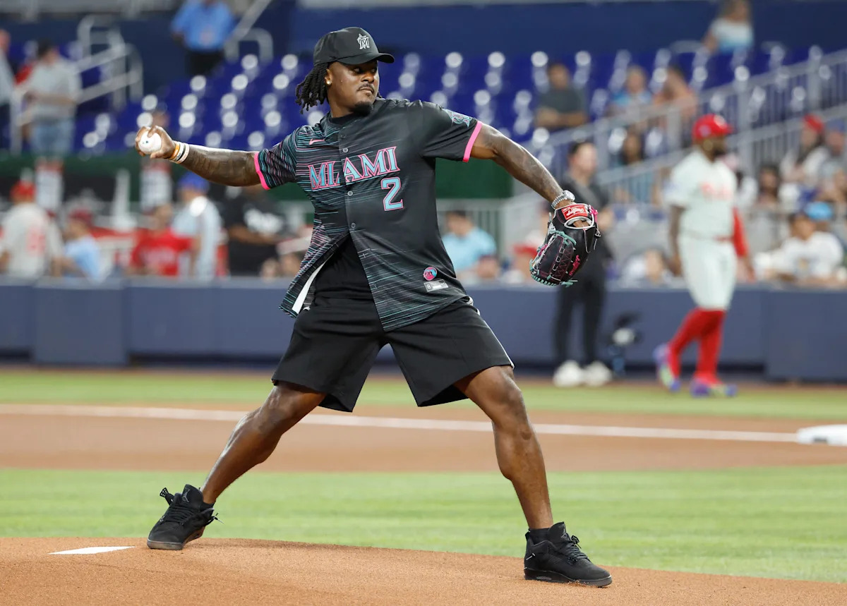 Malik Willis threw first pitch at Marlins game. It didn't go well.