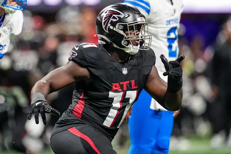 Atlanta Falcons linebacker Jalon Walker
