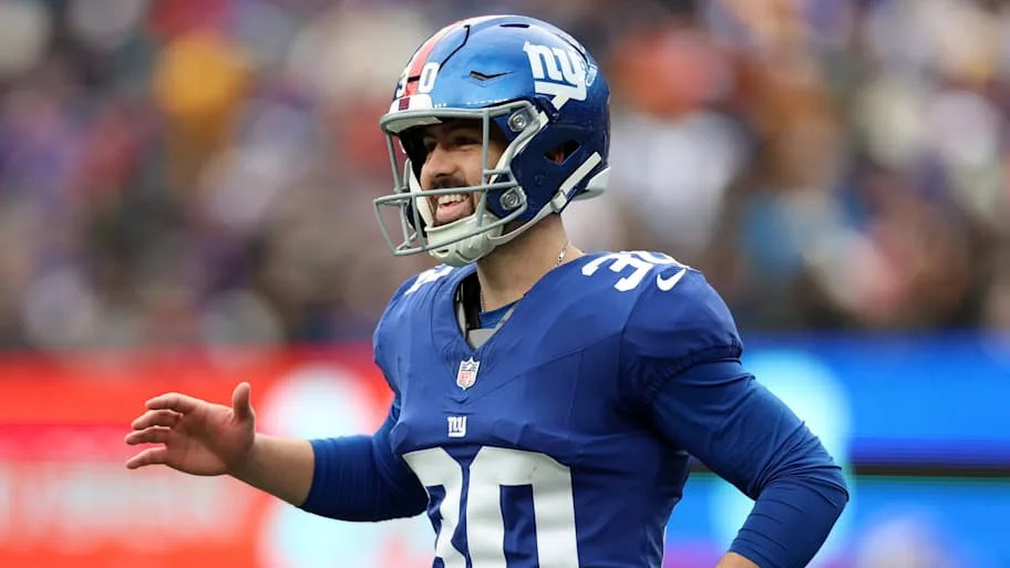 New York Giants kicker Ben Sauls