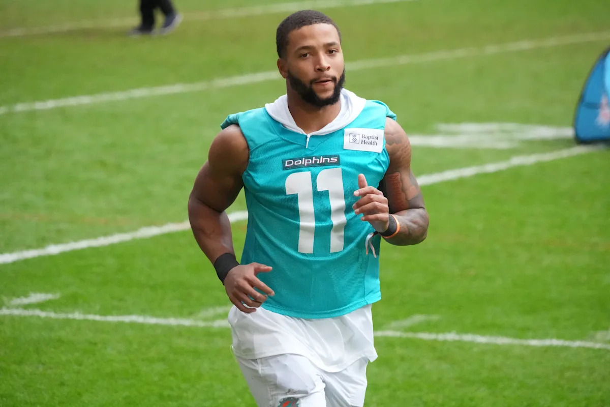 The Young Terps, Trader and Phillips, impressing at Dolphins OTAs