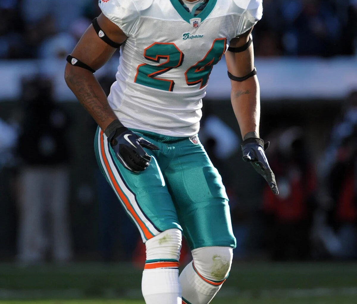 Former Dolphins CB goes scorched earth on Miami's former GM