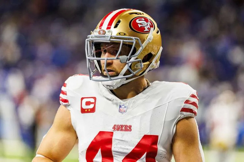 December 22, 2025: San Francisco 49ers running back Kyle Juszczyk 44 during pregame of NFL, American Football Herren, USA game action against the Indianapolis Colts at Lucas Oil Stadium in Indianapolis, Indiana. /CSM Indianapolis United States of America – ZUMAc04_ 20251222_zma_c04_164 Copyright: xJohnxMersitsx