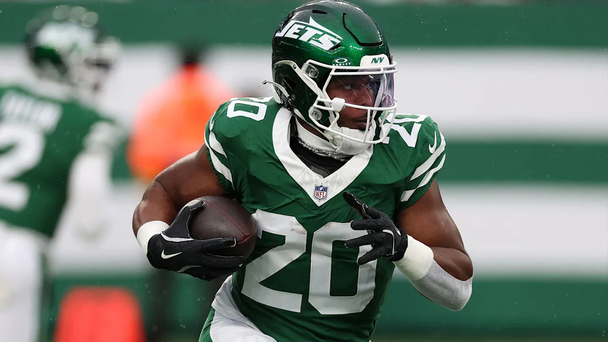 Where Jets star Breece Hall’s new contract falls among top running backs
