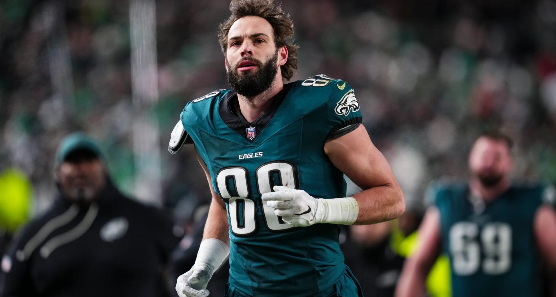 Who has NFC East's top TE room, Giants, Commanders, Cowboys or Eagles?