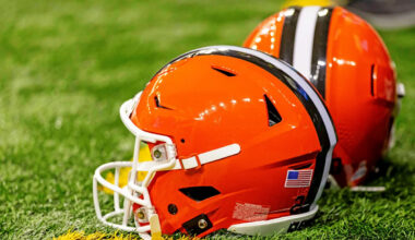 Browns sign new UDFA cornerback; waive veteran tight end to make room
