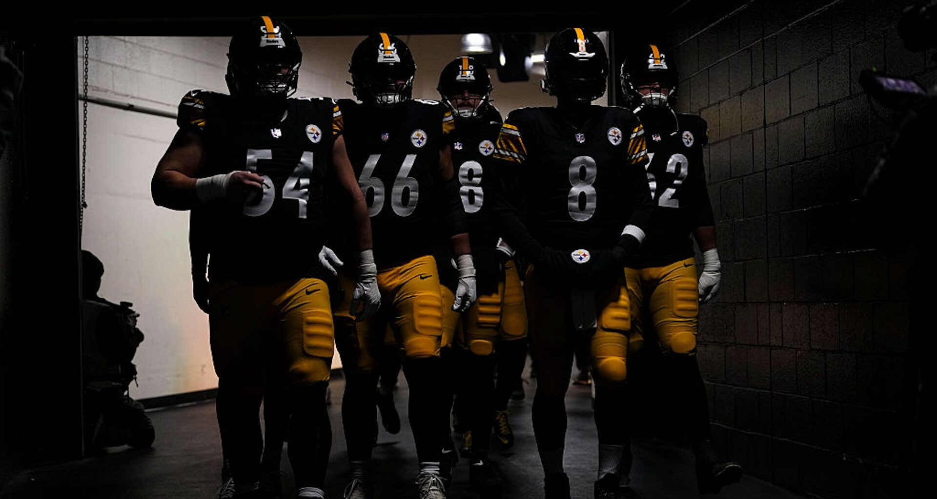 Steelers, Longing For A Quiet Death, Willing To Wait For Aaron Rodgers