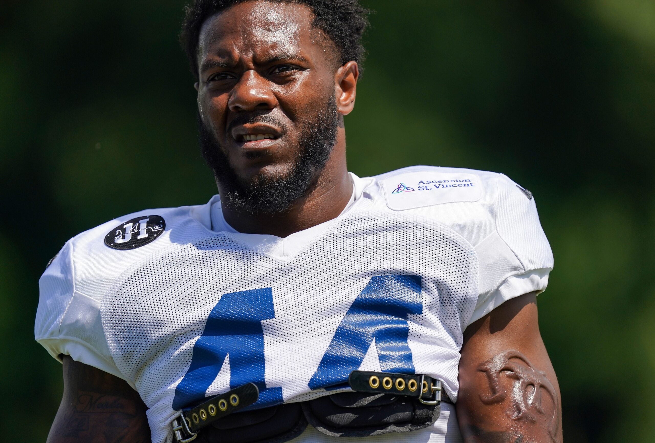 Indianapolis Colts linebacker Zaire Franklin (44) walks up the field Sunday, Aug. 10, 2025, during Indianapolis Colts Training Camp at Grand Park in Westfield.
