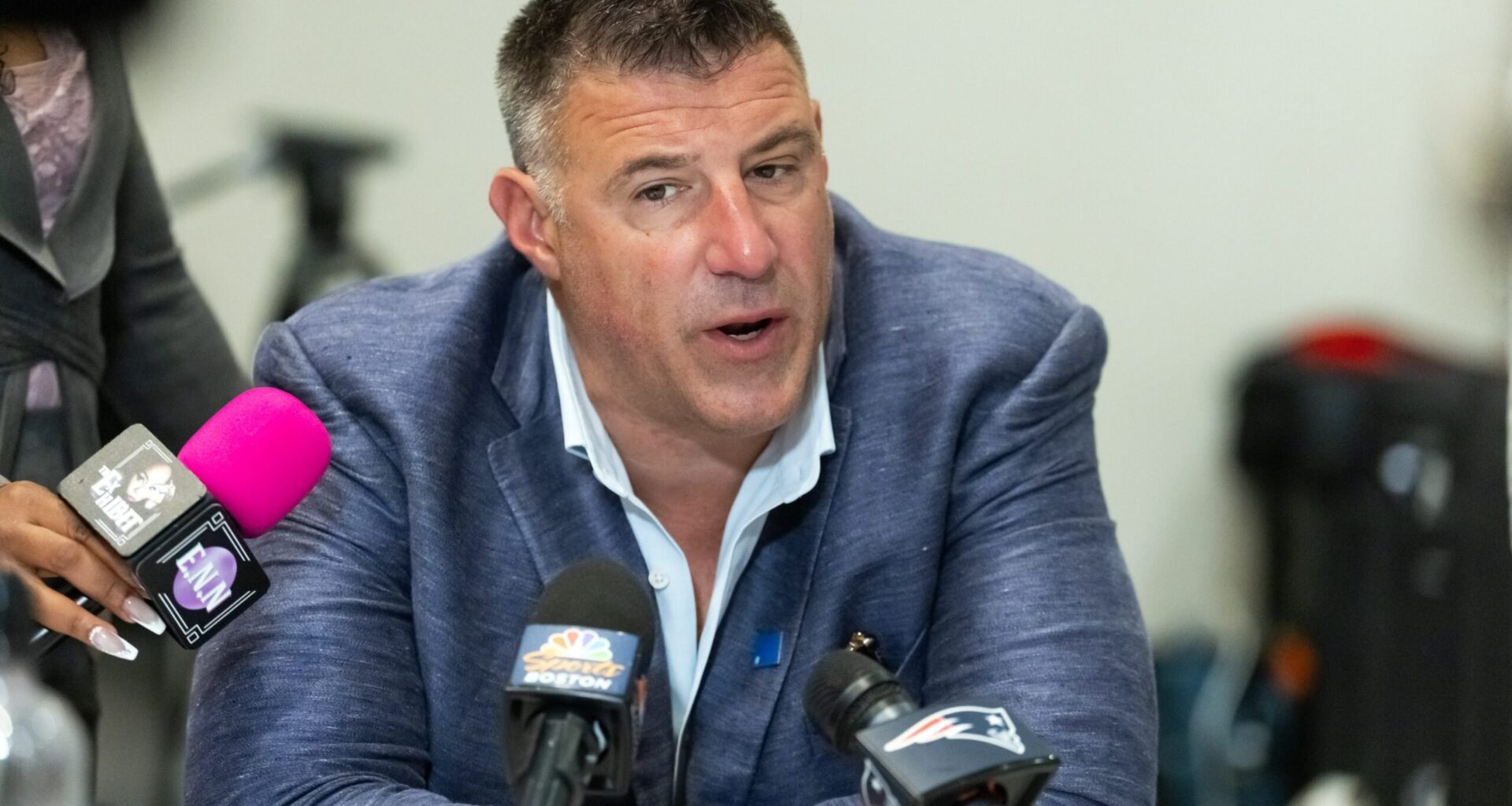 Patriots News 05-03, A.J. Brown Concerns, Vrabel's Saga