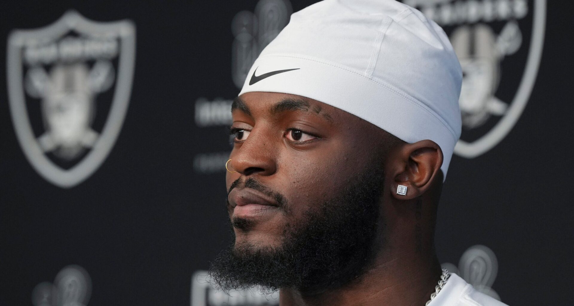 Las Vegas Raiders rookie defensive end edge rusher Keyron Crawford
