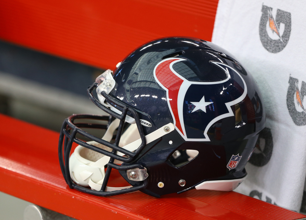 Texans Sign 12-Man UDFA Class