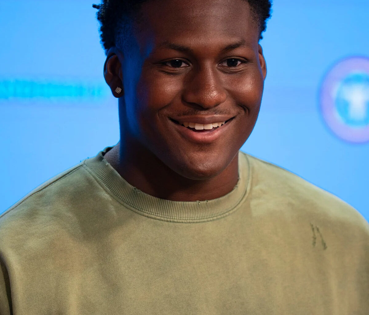 Why Titans rookie Anthony Hill Jr. wants to meet, watch tape with Keith Bulluck