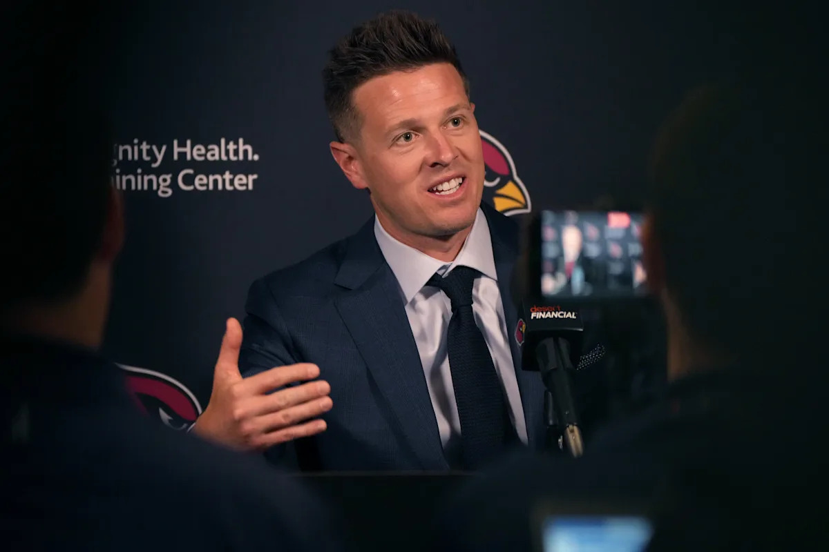 Arizona Cardinals HC Mike LaFleur speaks out about Aaron Rodgers rumors