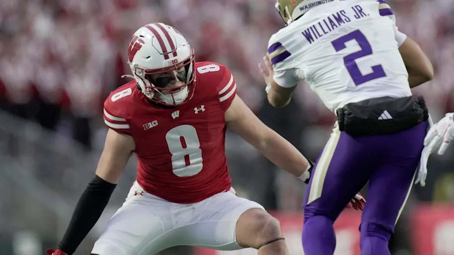 Wisconsin linebacker Mason Posa.