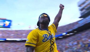New Orleans Saints RB Alvin Kamara plays with Savannah Bananas
