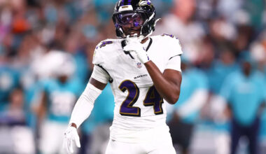 Ravens safety Malaki Starks threw out first pitch at an Orioles game