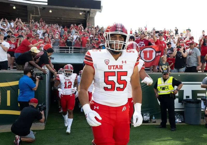 NCAA, College League, USA Football 2023: Utah vs Baylor SEP 9 September 9 2023: Utah Utes offensive lineman Spencer Fano 55 walks on the field before the NCAA Football game between the Utah Utes and Baylor Bears at McLane Stadium in Waco, Texas. Matthew Lynch/CSM Waco TX US EDITORIAL USE ONLY Copyright: xx ZUMA-20230909_zma_c04_853.jpg MatthewxLynchx csmphotothree153899