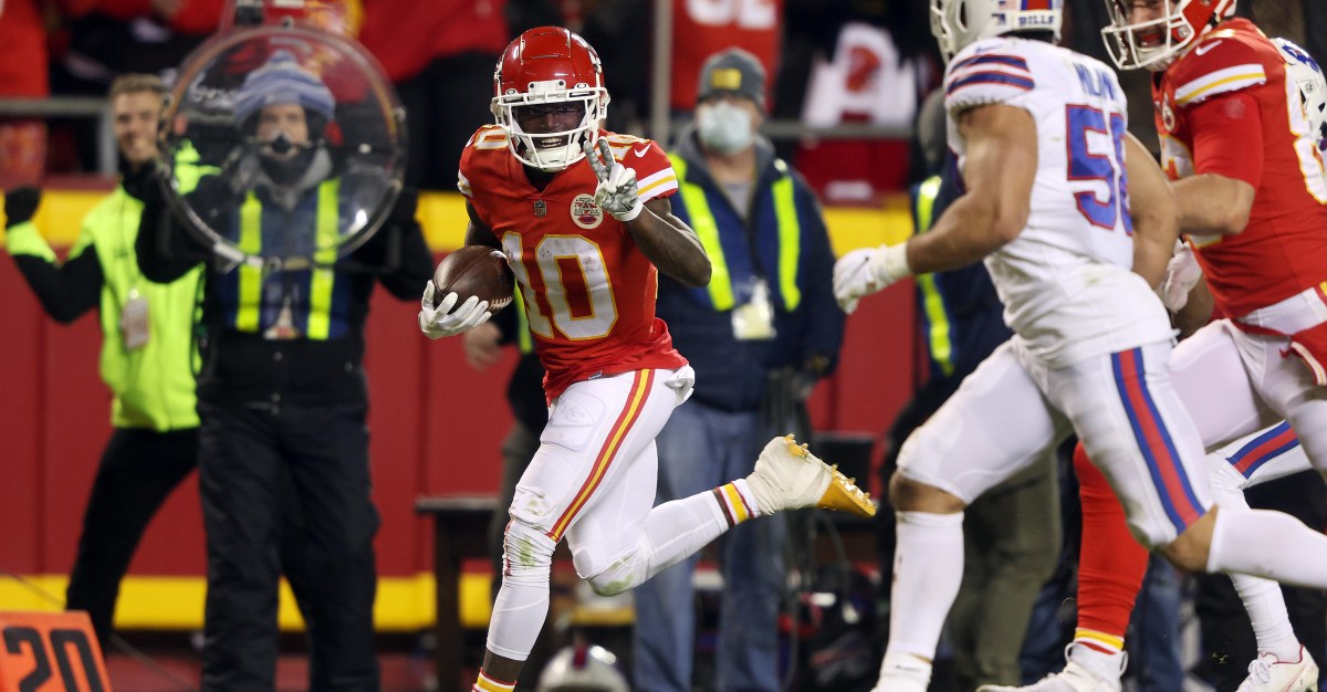 Which positions in free agency should Chiefs target post-draft?