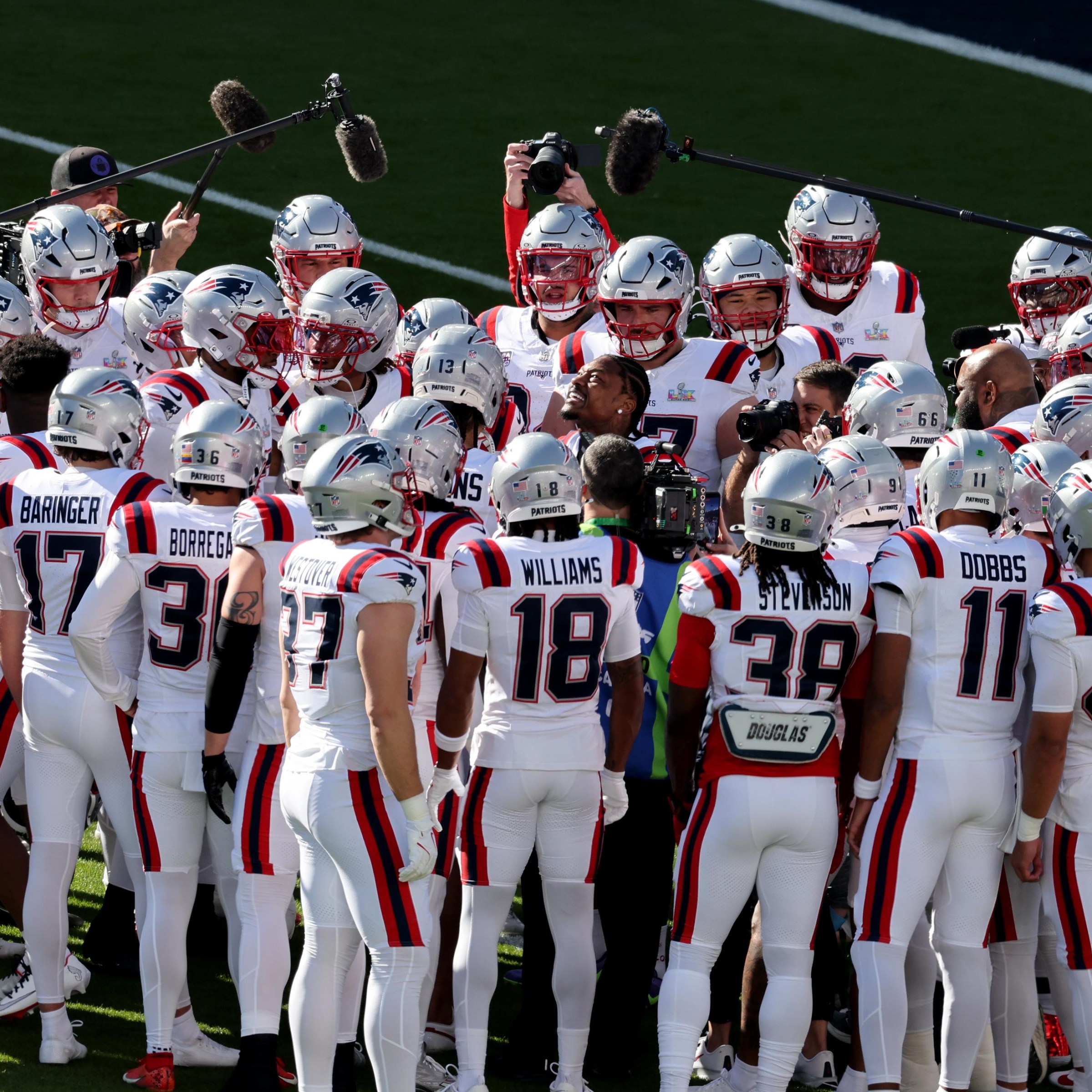 Patriots links 5/05/26: Early stabs at the roster