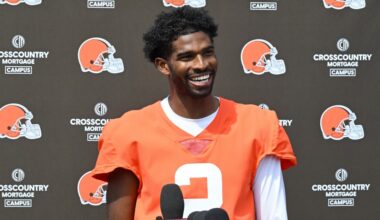 Browns rookie QB hits record mark off the field