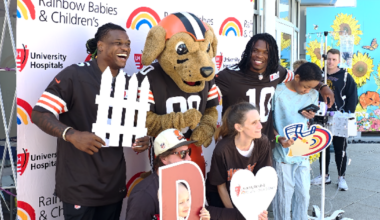 Browns players visit young patients at University Hospitals