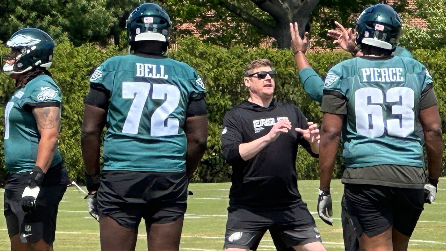 Why Chris Kuper Has Quickly Won Over Eagles' O-Line With Jeff Stoutland's Departure