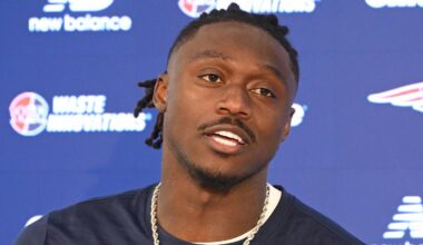 New England Patriots wide receiver A.J. Brown (1).