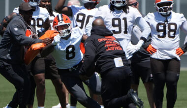 Browns' young DE duo must take huge step without Myles Garrett in 2026