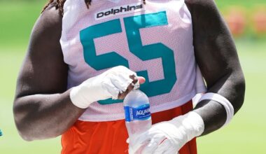 Dolphins agree to a 3-year extension with center Aaron Brewer, AP source says