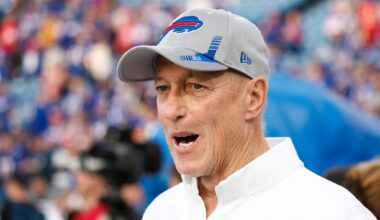 Former Buffalo Bills quarterback Jim Kelly says he was hospitalized after a stroke in the spring