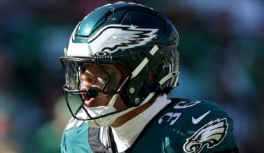 Eagles' 6-foot-5, 244-Pound TE Creating Major Roster Buzz