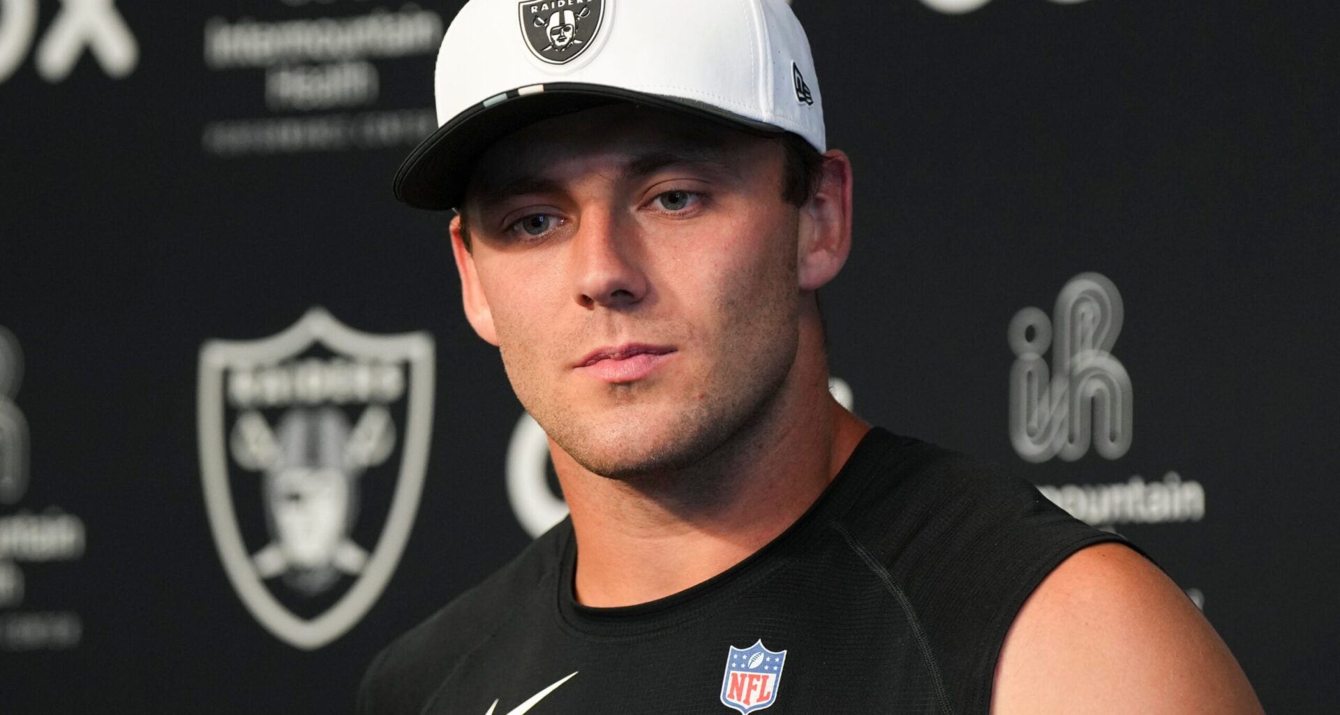Las Vegas Raiders tight end Brock Bowers