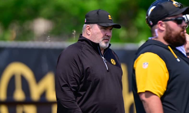 Seelers head coach Mike McCarthy