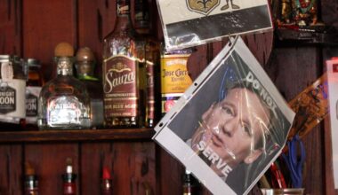 Parkview Tavern's list of undesirable customers is a hoot | Entertainment/Life
