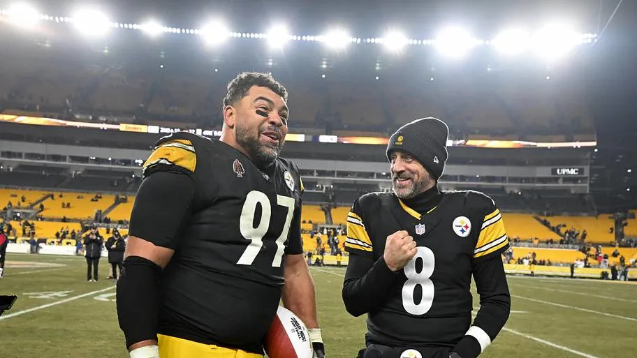 Cameron Heyward, Aaron Rodgers - Pittsburgh Steelers