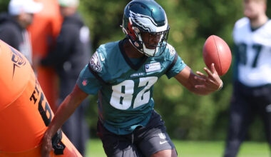 Eagles waive Brandon Hayes - Yahoo Sports