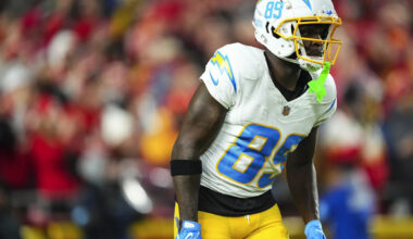 Dolphins add free agent wide receiver Jalen Reagor