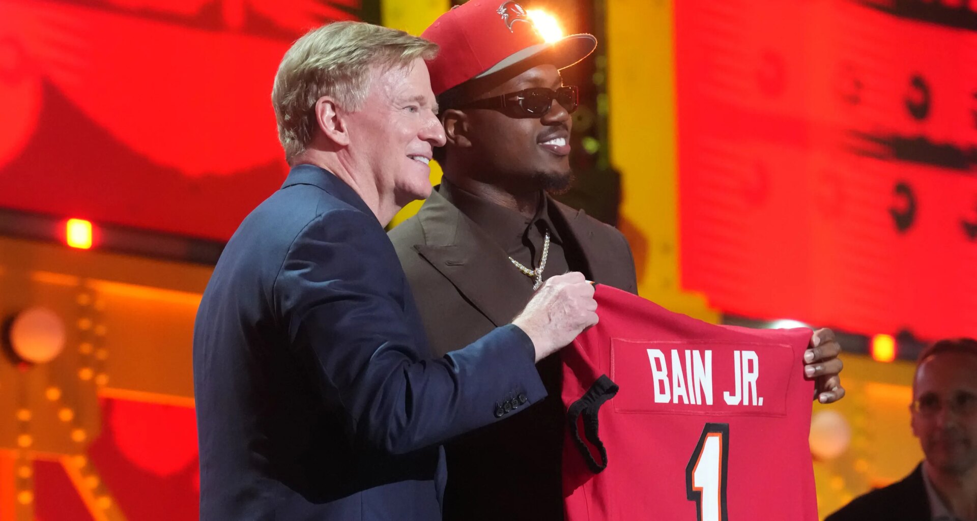 Bleacher Report believes Buccaneers should unleash Rueben Bain Jr.