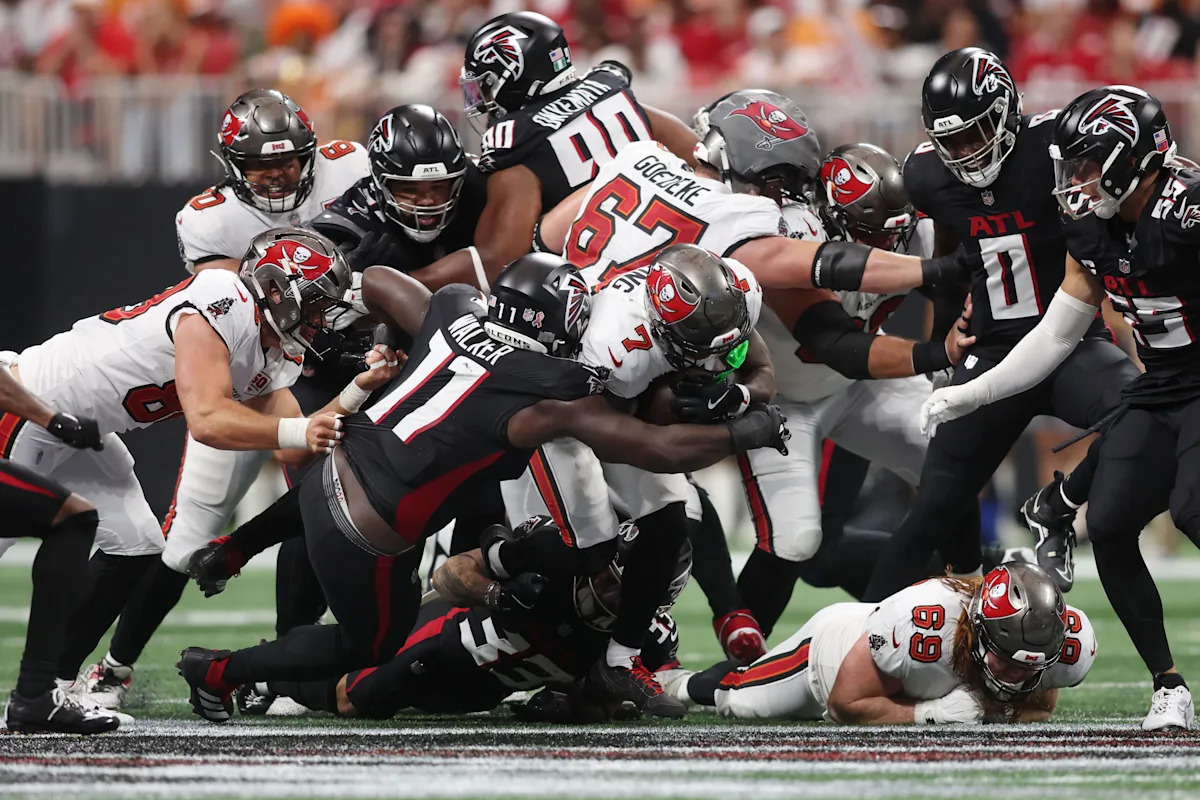 Bucs go defense instead of offense in 2025 NFL Re-Draft
