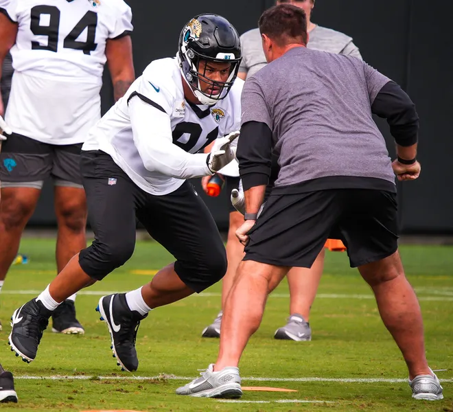 Jaguars defensive tackle Arik Armstead (91) runs drills during the Jaguarsâ€™ fourth OTA of the year, Monday June 1, 2026 at the Miller Electric Center in Jacksonville, Fla. [Doug Engle/Florida Times-Union]