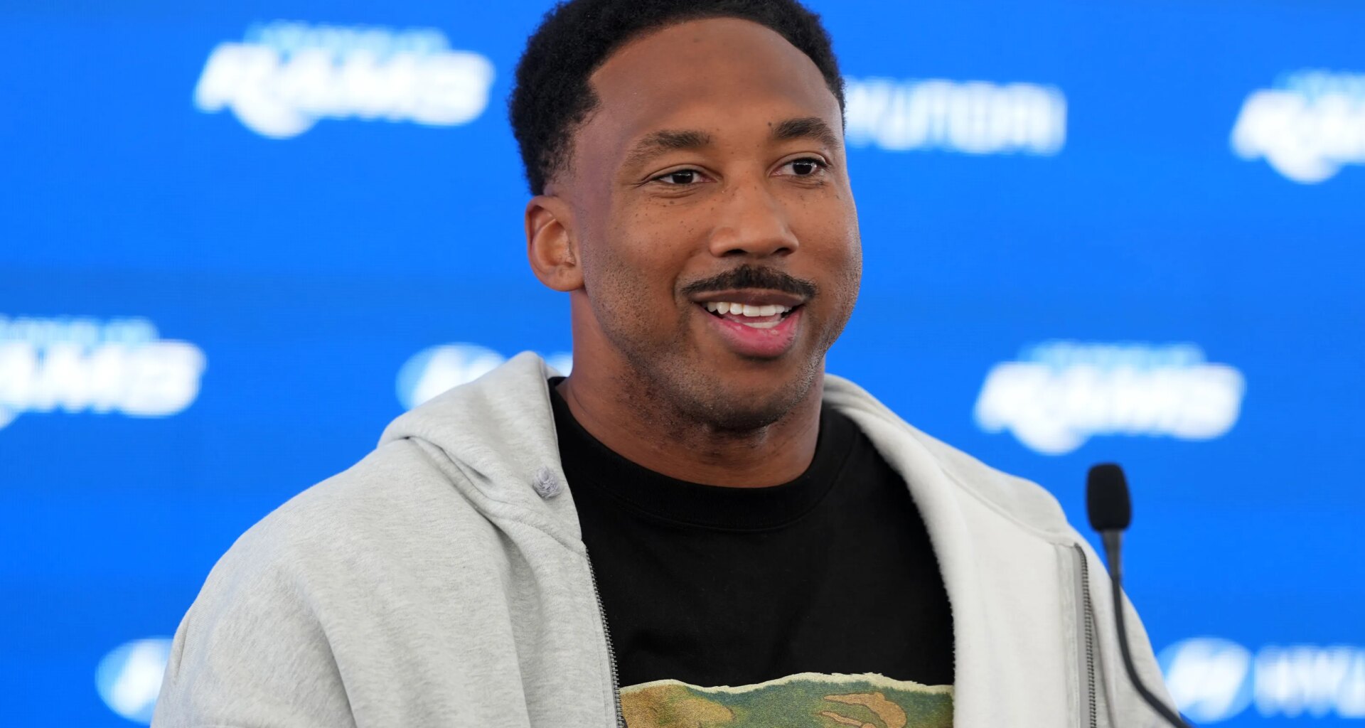 Rams star Myles Garrett makes practice debut during OTAs