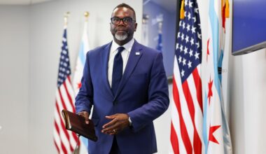 Mayor Brandon Johnson sees opening to keep Chicago Bears in city