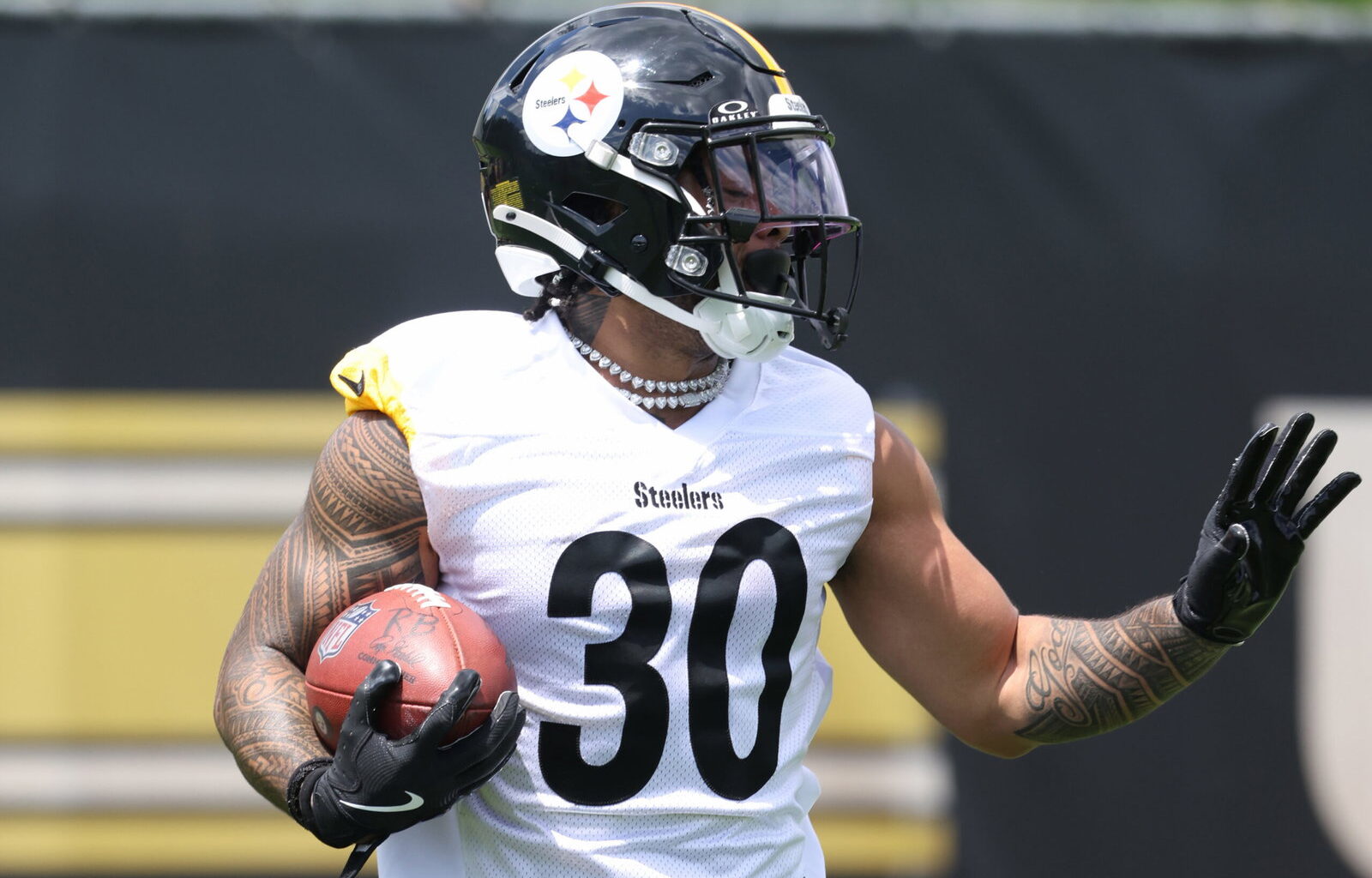 Jaylen Warren, Rico Dowdle Are Ready to Thrive in Steelers' Offense – The Lead