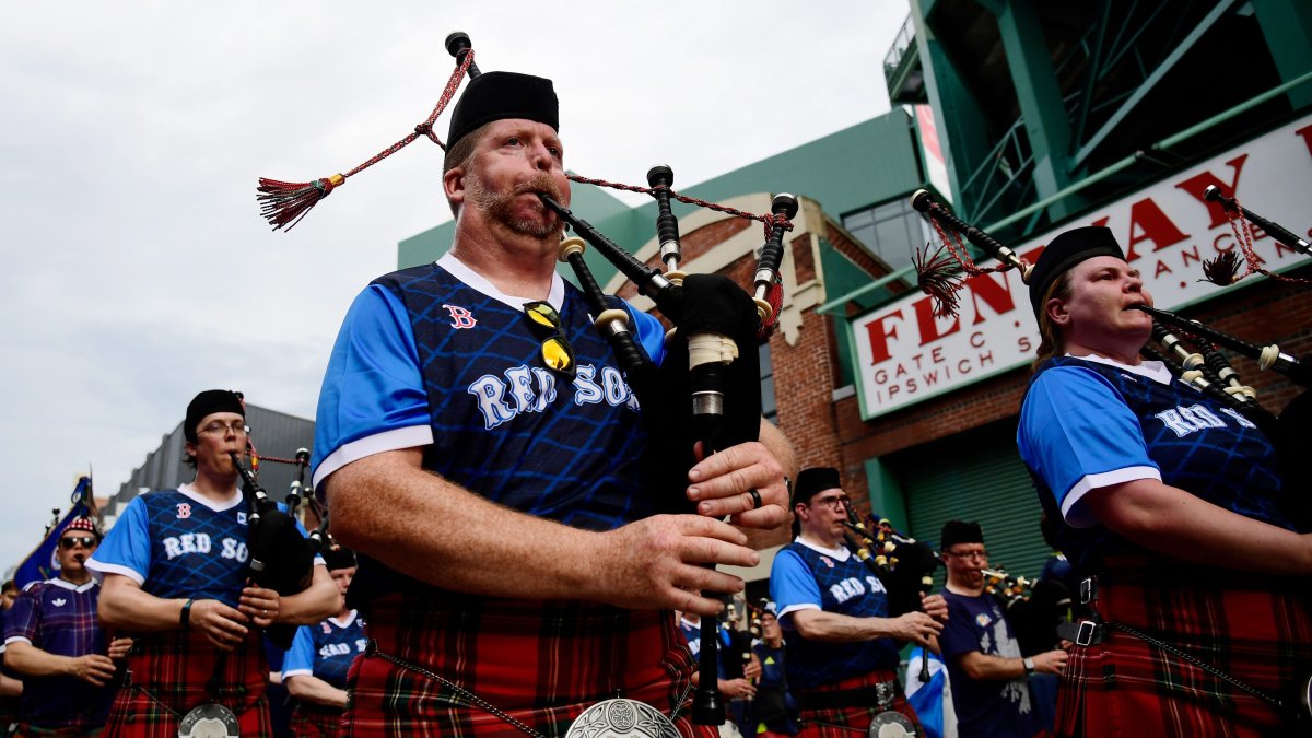 Robert Kraft tells NFL that Patriots want to play in Scotland – NBC Sports Boston