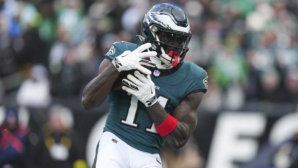 New Hampshire Patriots fans react to A.J. Brown trade