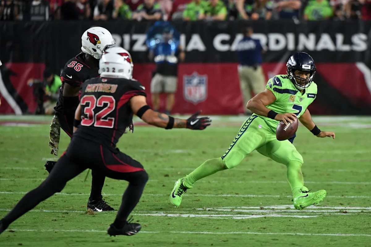 Top 10 plays from Russell Wilson's career